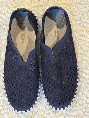 Ilse Jacobsen Tulip Slip-On Shoes Size 38 Navy Perforated Comfort Flats
